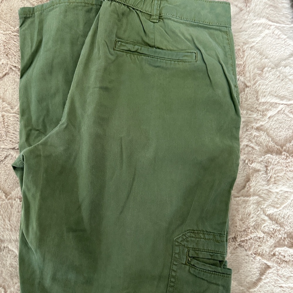 Maurice’s Women's Olive utility Pants - Picture 4 of 4